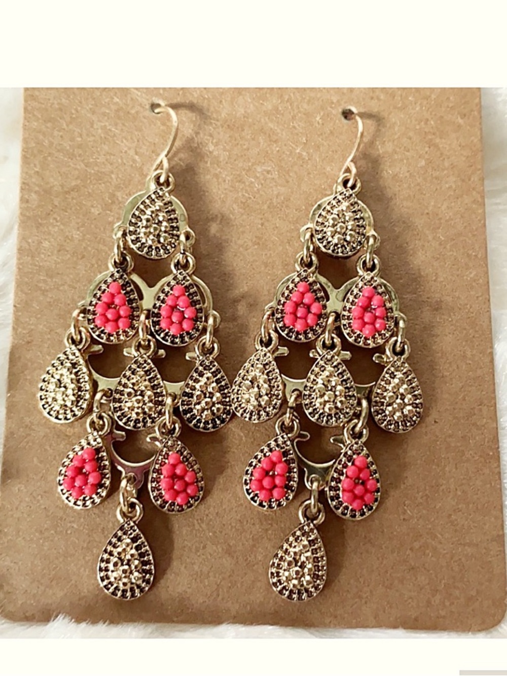🆕 Gold Chandelier Earrings w/ Coral Beads!!!